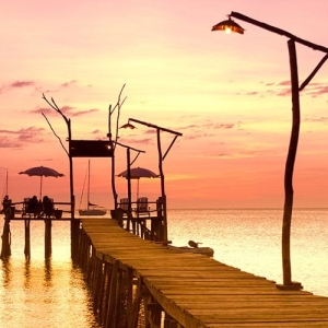 Pier Table