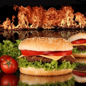 Hamburger Table
