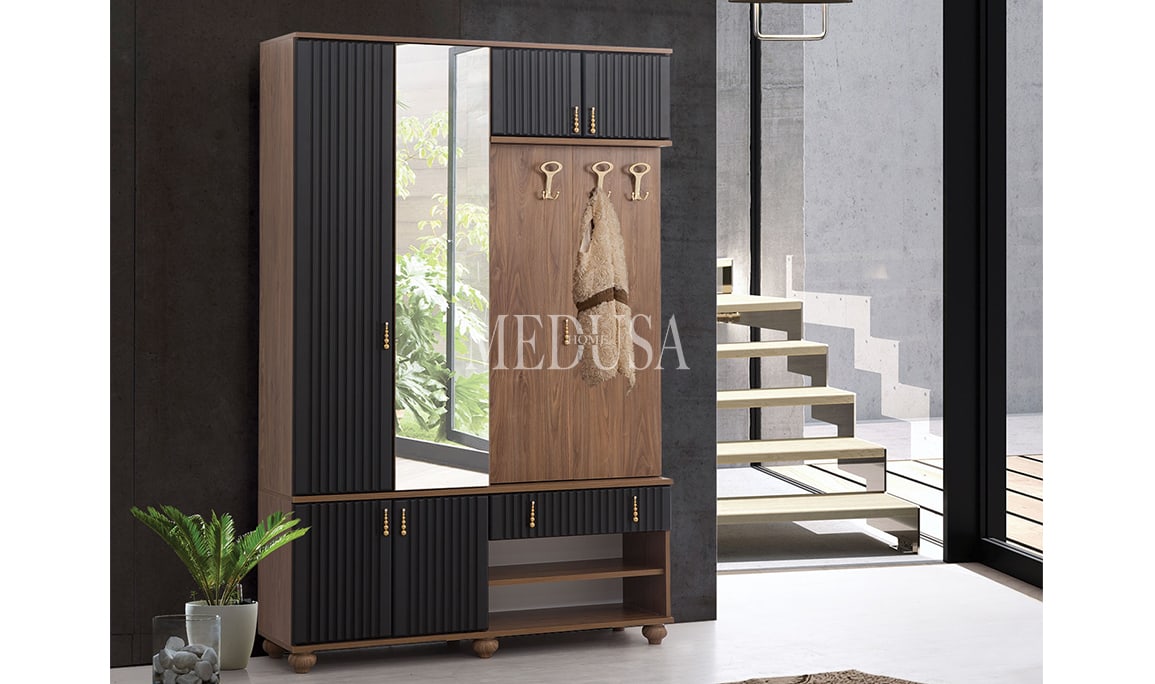 Selvi Coat Stand